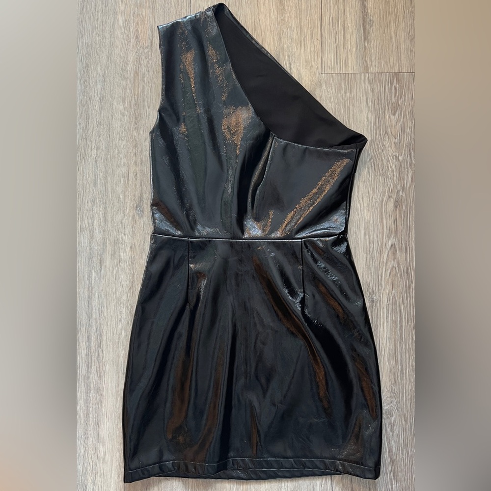 SOLD Superdown Ella Black One Shoulder Patent Faux Leather Mini Dress Small - Picture 5 of 10